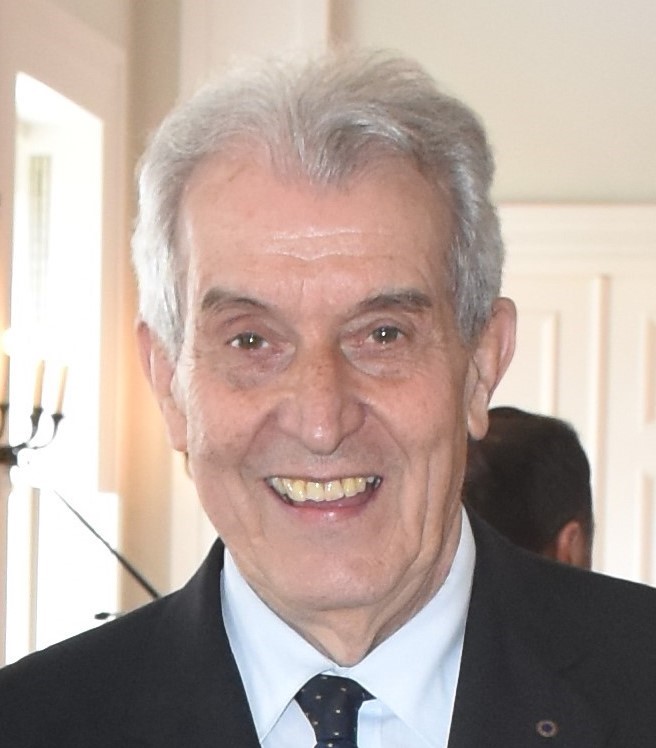 Prof. Uwe Holtz